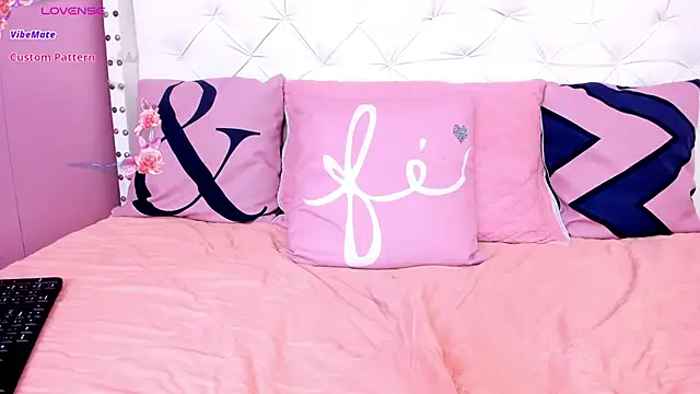 Snapshot of alice__tylor chatting on February 28, 2:42 pm alice tylor online show from February 28, 2:42 pm