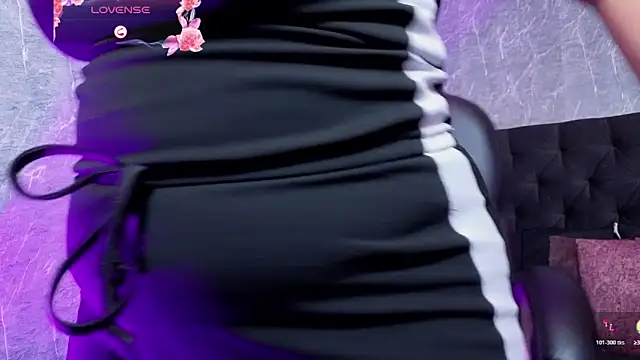 Snapshot of alice__tylor chatting on October 18, 10:49 am alice tylor online show from October 18, 10:49 am