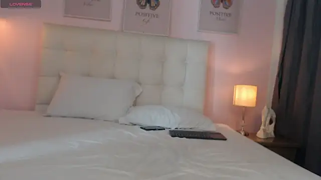 liss black online show from January 30, 3:08 pm