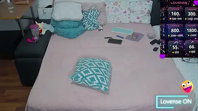 Snapshot of hot_jessica_tyler chatting on March 11, 10:20 pm hot jessica tyler online show from March 11, 10:20 pm