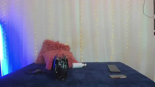 Itsme Daniela online show from December 14, 2:53 pm