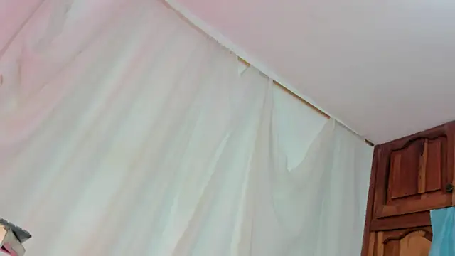 Itsme Daniela online show from February 12, 4:02 pm