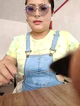 ambar 07 online show from March 8, 3:13 pm