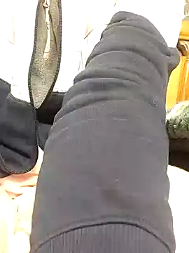 Snapshot of fabdemira chatting on January 29, 2:21 pm fabdemira online show from January 29, 2:21 pm