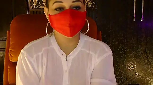 Snapshot of fabdemira chatting on February 6, 4:47 pm fabdemira online show from February 6, 4:47 pm