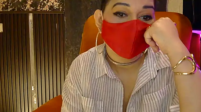 Snapshot of fabdemira chatting on February 15, 10:10 pm fabdemira online show from February 15, 10:10 pm