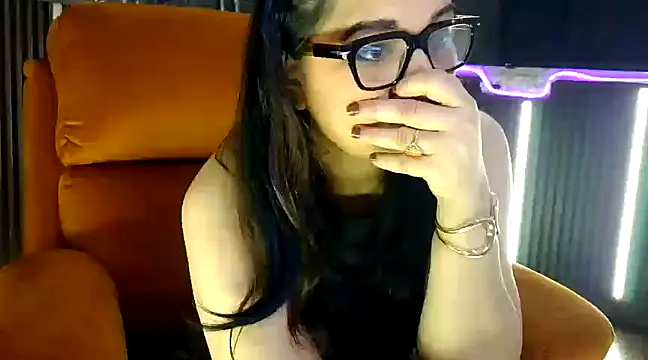 Snapshot of fabdemira chatting on February 26, 8:33 pm fabdemira online show from February 26, 8:33 pm