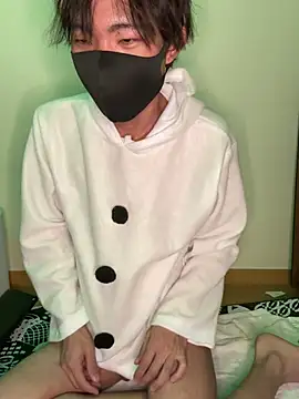 UKI06 online show from December 21, 2:04 pm