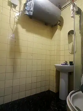 Polygamist online show from April 2, 5:05 am