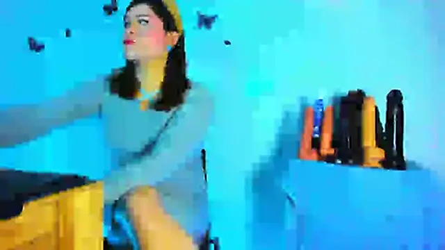 Snapshot of smithdara chatting on May 24, 12:48 am smithdara online show from May 24, 12:48 am