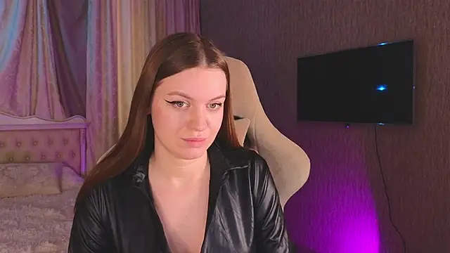 Lovella Lips online show from January 14, 10:27 am