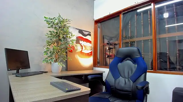 Snapshot of kieran_derek chatting on February 1, 2:47 am kieran derek online show from February 1, 2:47 am