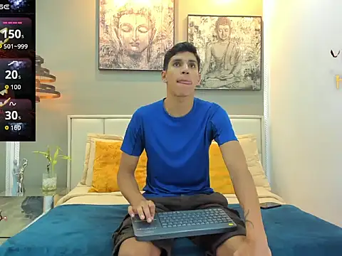 Snapshot of kieran_derek chatting on November 2, 3:20 am kieran derek online show from November 2, 3:20 am