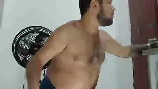 Snapshot of very2_sexy chatting on February 15, 10:52 pm very2 sexy online show from February 15, 10:52 pm