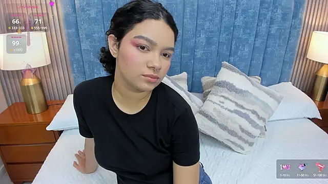 Snapshot of pretty_sunlight_ chatting on November 5, 2:11 am pretty sunlight online show from November 5, 2:11 am