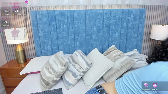 Snapshot of pretty_sunlight_ chatting on November 7, 1:27 am pretty sunlight online show from November 7, 1:27 am