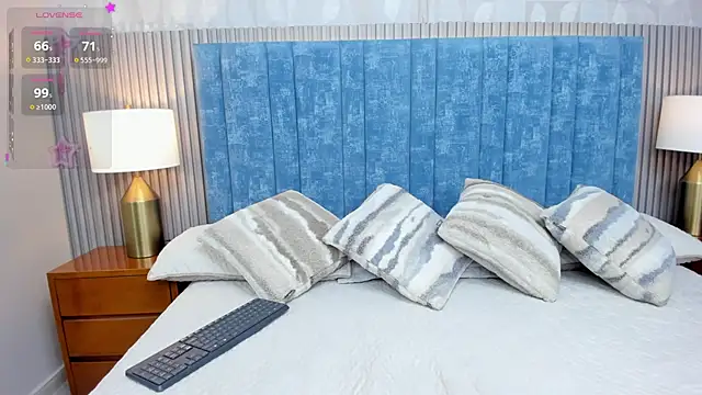 Snapshot of pretty_sunlight_ chatting on November 9, 1:37 am pretty sunlight online show from November 9, 1:37 am