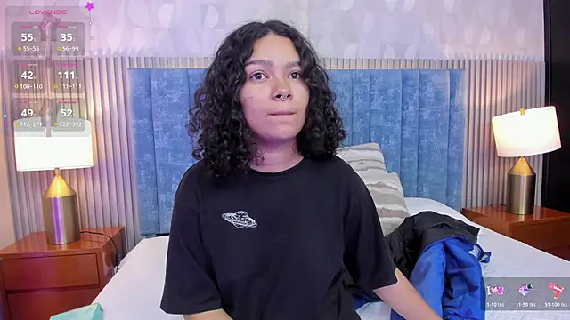 Snapshot of pretty_sunlight_ chatting on November 21, 1:37 am pretty sunlight online show from November 21, 1:37 am