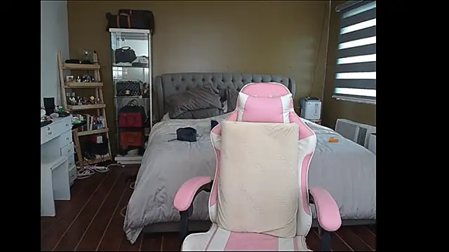 aya saki online show from February 13, 7:35 am