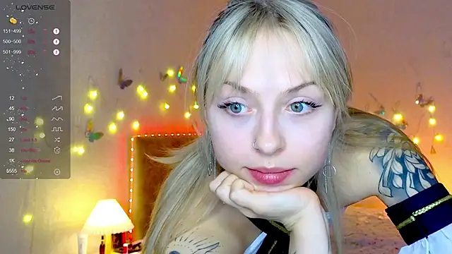 Snapshot of lavenderluxe chatting on January 6, 5:16 pm lavenderluxe online show from January 6, 5:16 pm