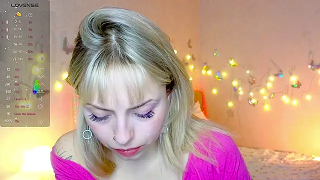 Snapshot of lavenderluxe chatting on January 8, 10:59 am lavenderluxe online show from January 8, 10:59 am
