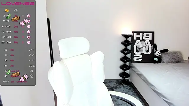 Snapshot of bdbdzs chatting on March 7, 6:43 pm bdbdzs online show from March 7, 6:43 pm