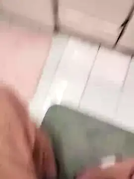 Snapshot of hexsmith96 chatting on December 15, 11:31 pm hexsmith96 online show from December 15, 11:31 pm