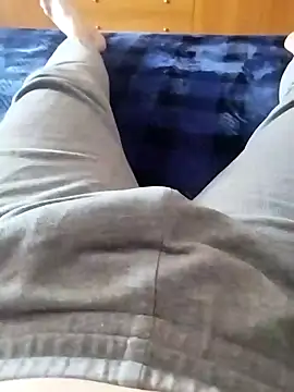 Snapshot of hexsmith96 chatting on March 5, 8:43 am hexsmith96 online show from March 5, 8:43 am