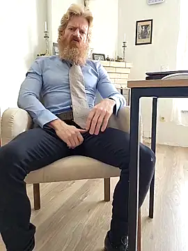 Gingerbeard40 online show from November 27, 10:50 am