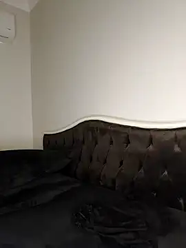 Snapshot of -Arab_milf- chatting on December 4, 7:39 am -Arab milf- online show from December 4, 7:39 am