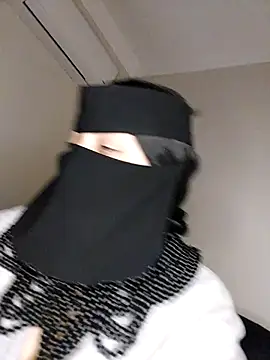 Snapshot of -Arab_milf- chatting on February 18, 5:53 am -Arab milf- online show from February 18, 5:53 am