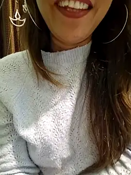 Snapshot of MIss-Naina chatting on January 10, 2:55 pm MIss-Naina online show from January 10, 2:55 pm