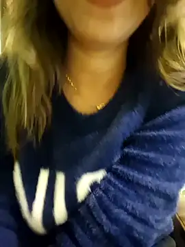 Snapshot of MIss-Naina chatting on January 22, 9:24 am MIss-Naina online show from January 22, 9:24 am