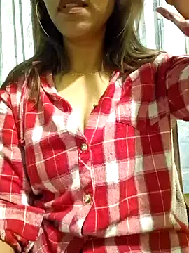 Snapshot of MIss-Naina chatting on January 27, 9:44 am MIss-Naina online show from January 27, 9:44 am
