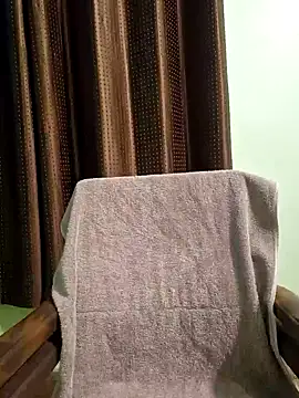 Snapshot of MIss-Naina chatting on February 9, 10:20 am MIss-Naina online show from February 9, 10:20 am