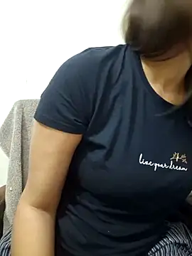 Snapshot of MIss-Naina chatting on March 2, 5:58 pm MIss-Naina online show from March 2, 5:58 pm