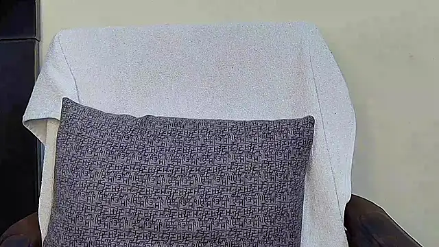 Snapshot of MIss-Naina chatting on October 28, 8:18 am MIss-Naina online show from October 28, 8:18 am