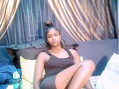 Snapshot of indiantimtim4u chatting on December 4, 3:04 am indiantimtim4u online show from December 4, 3:04 am