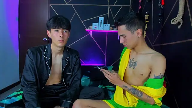 Snapshot of MillersKink chatting on March 9, 8:21 pm MillersKink online show from March 9, 8:21 pm