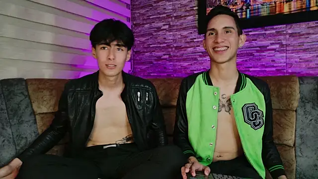 Snapshot of MillersKink chatting on March 12, 12:53 am MillersKink online show from March 12, 12:53 am