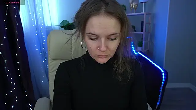 Snapshot of MaribelRiverr_ chatting on January 12, 6:49 am MaribelRiverr online show from January 12, 6:49 am