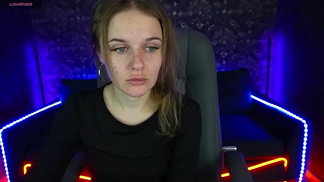 Snapshot of MaribelRiverr_ chatting on January 28, 6:27 am MaribelRiverr online show from January 28, 6:27 am