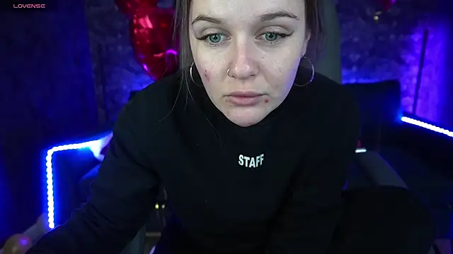 Snapshot of MaribelRiverr_ chatting on February 17, 6:20 am MaribelRiverr online show from February 17, 6:20 am