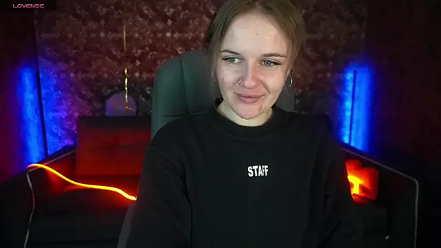 Snapshot of MaribelRiverr_ chatting on March 10, 6:49 am MaribelRiverr online show from March 10, 6:49 am