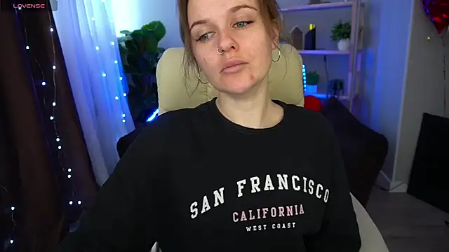 Snapshot of MaribelRiverr_ chatting on March 12, 6:51 am MaribelRiverr online show from March 12, 6:51 am