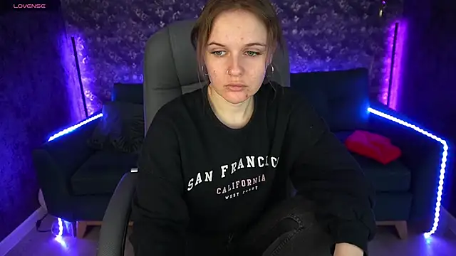 Snapshot of MaribelRiverr_ chatting on March 16, 6:20 am MaribelRiverr online show from March 16, 6:20 am