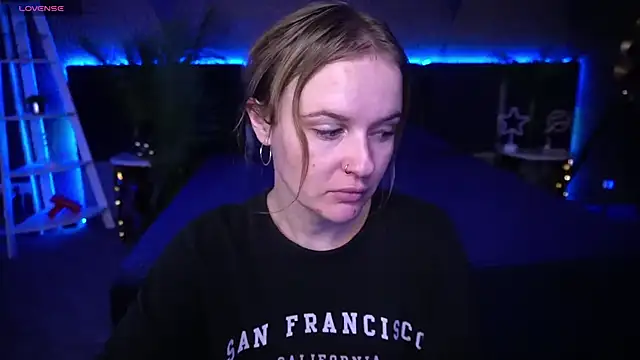 Snapshot of MaribelRiverr_ chatting on September 18, 5:53 am MaribelRiverr online show from September 18, 5:53 am