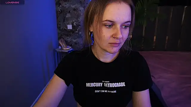 Snapshot of MaribelRiverr_ chatting on November 8, 7:19 am MaribelRiverr online show from November 8, 7:19 am