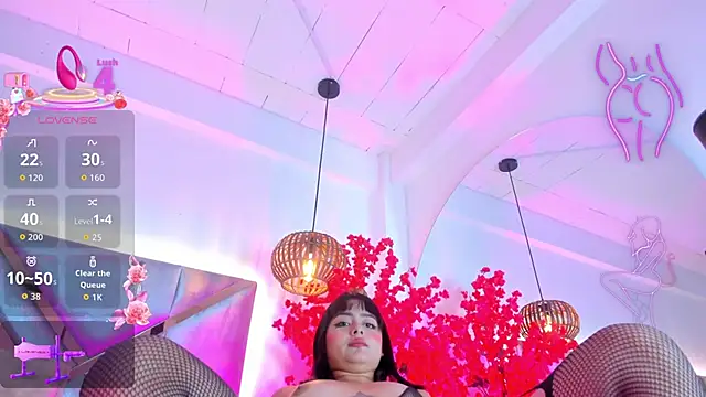 KimVelezz online show from September 10, 7:03 pm