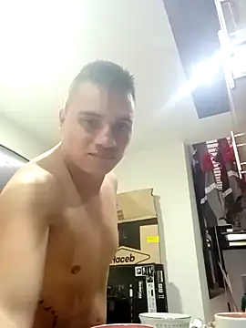 Snapshot of ahntony__69 chatting on December 14, 9:24 pm ahntony  69 online show from December 14, 9:24 pm